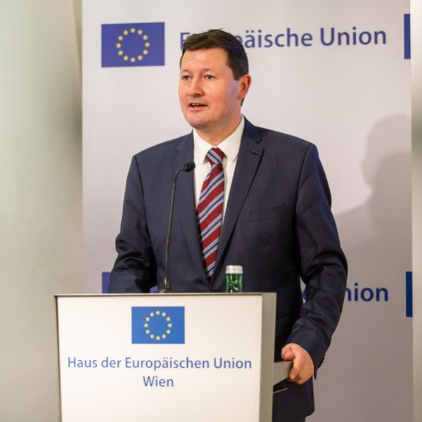 Unser Projekt „European Awareness“ und das Jahr der Jugend 2022: Grußbotschaft von  Prof. Dr. Selmayr