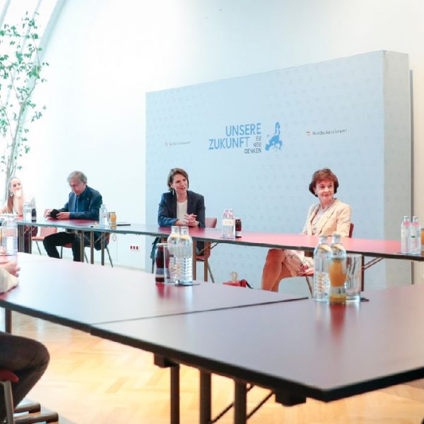 UNSERE ZUKUNFT- Europa neu denken: Im Dialog mit der Europaministerin der Republik Österreich, Karoline Edtstadler